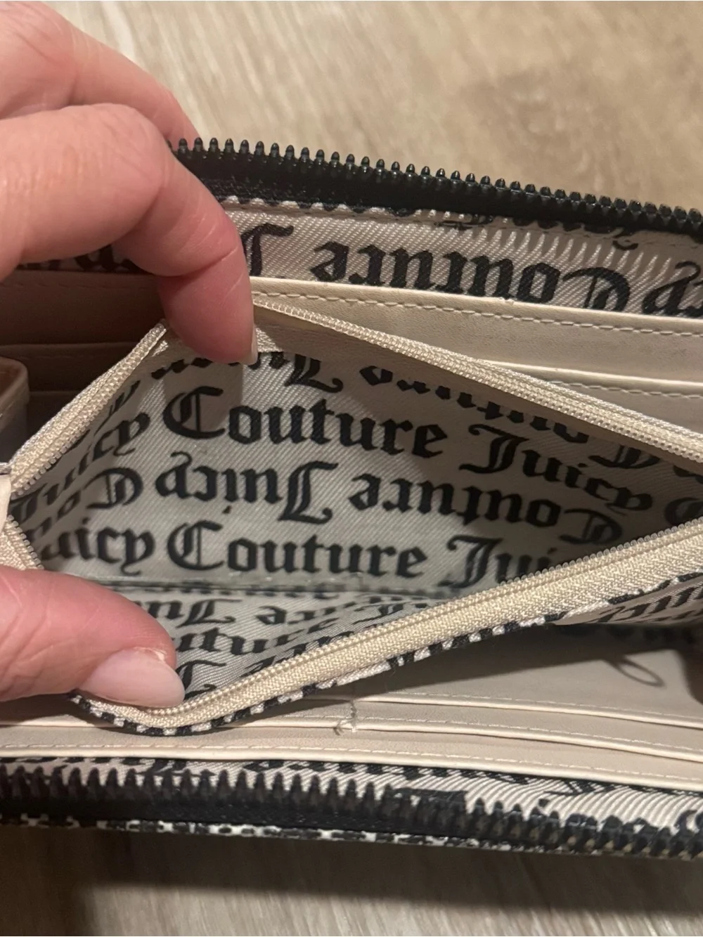 Juicy Couture stylish juicy